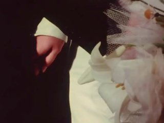 Nevěsta dej výstřik na groom na svatba ceremony