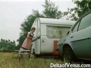 Retro đức khiêu dâm - tóc rậm âm hộ cậu bé tóc nâu chết tiệt trong camper