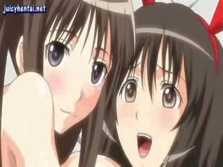 Hentai lesbian berkongsi yang strapon dan yang zakar/batang