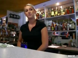 Amateur babe Lenka pounded at the bar