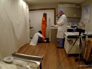 Частен затвор заловени използвайки inmates за медицински тестване & експерименти - скрит video&excl; гледайте като затворник е употребяван & унижен от отбор на лекари - дона лий - оргазъм проучване inc затвор издание част 1 на 19