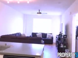 Propertysex - curbați real imobiliar agent fucks ei client în condo
