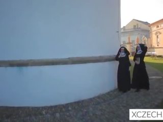 Bizzarisch porno mit katholisch nonnen! mit monster-!