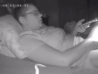 Krūtinga kalė daro a video už jos mergina prigautas paslėptas kamera