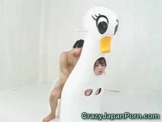 日本語 duck 女孩 facialed!