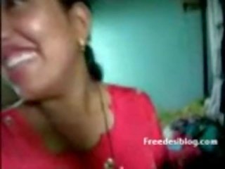 Най-много реален bangla деси девица момиче болезнен плач при спалня - wowmoyback
