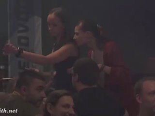 Jeny smith bottomless v na club&period; slikana kratke hlače izgleda kot resnično &lpar;hidden cam&rpar;